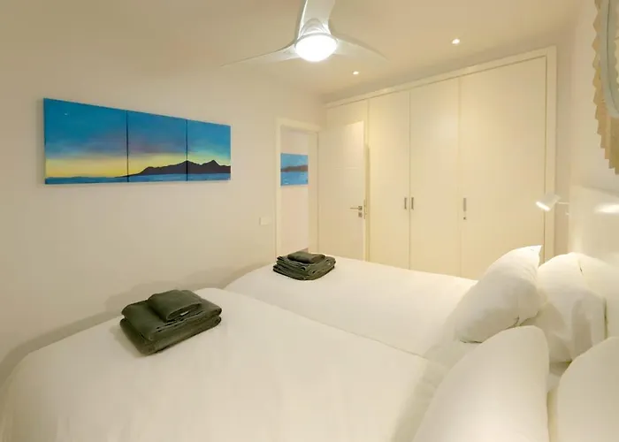 Lanzarote Harbour View * Tías