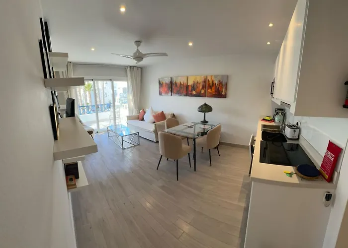 Lanzarote Harbour View * Tías